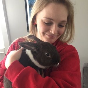 Meet your Posher, Courtney